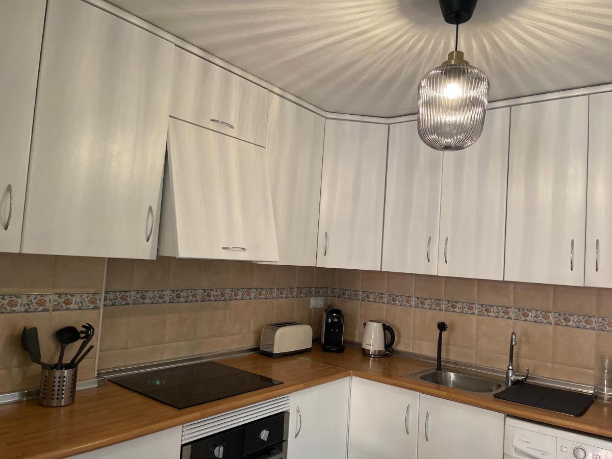 Three Bedroom Apartment With Pool In Torrevieja Buitenkant foto