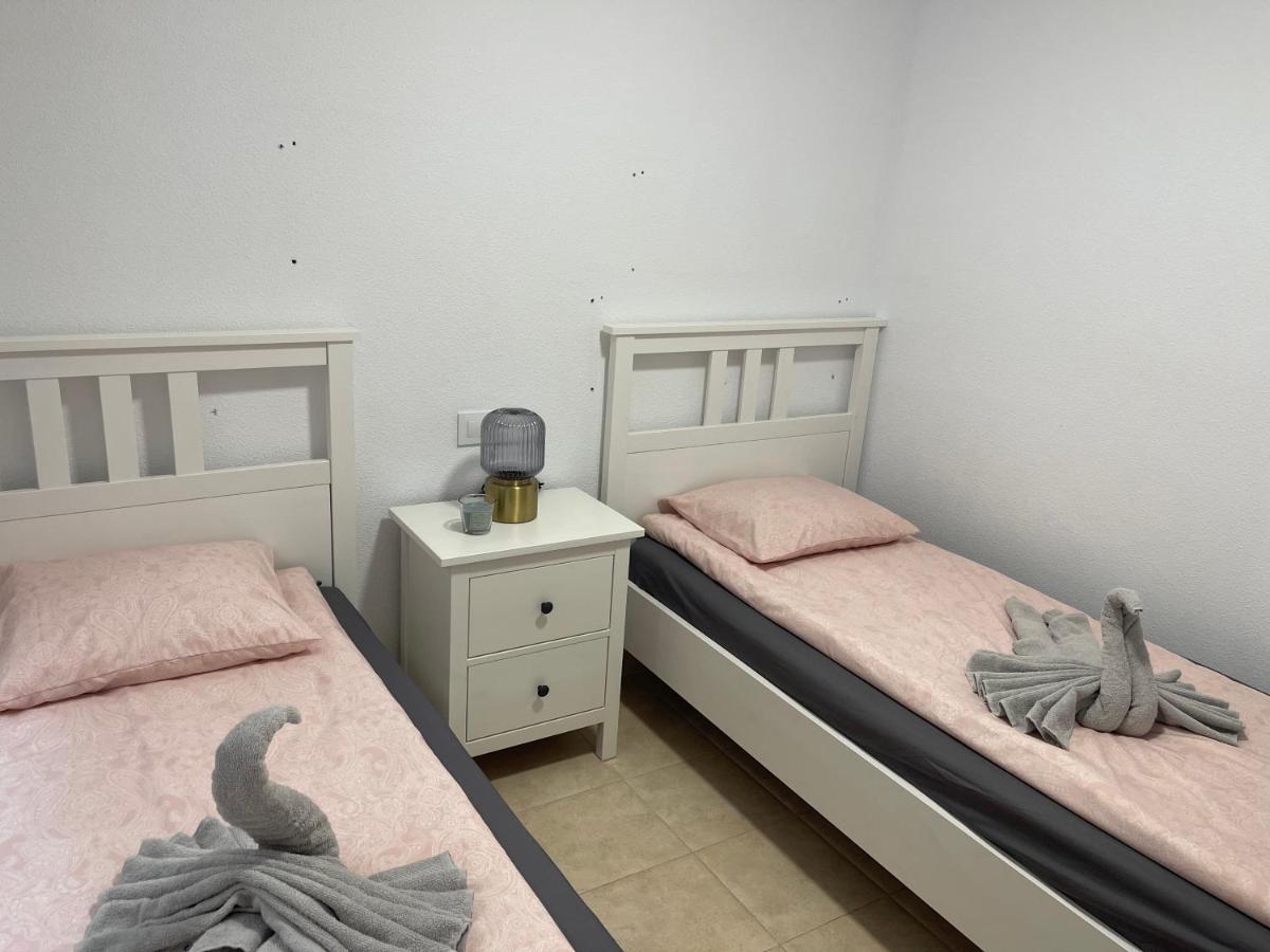 Three Bedroom Apartment With Pool In Torrevieja Buitenkant foto