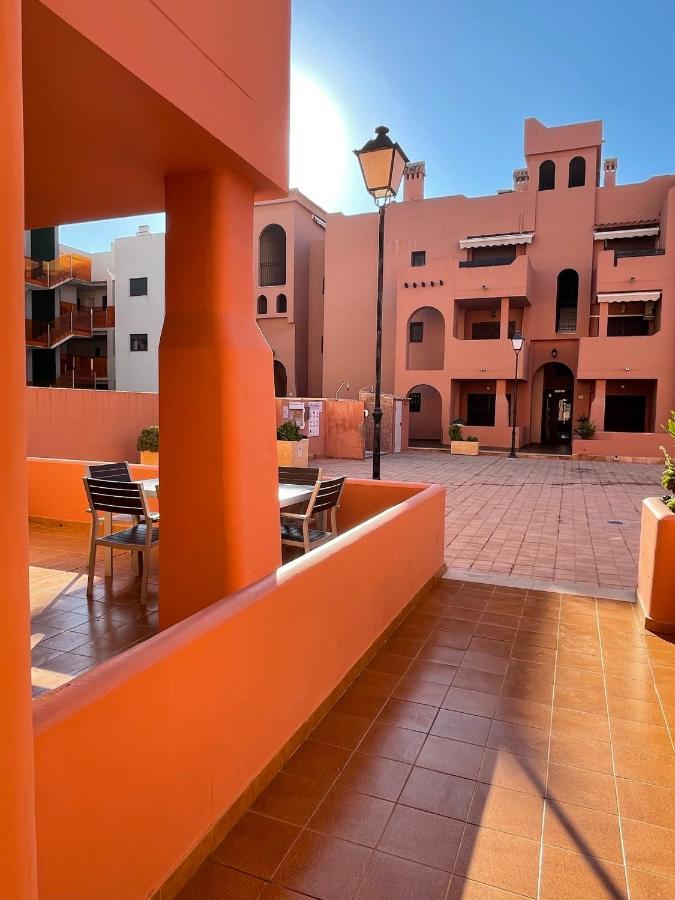 Three Bedroom Apartment With Pool In Torrevieja Buitenkant foto