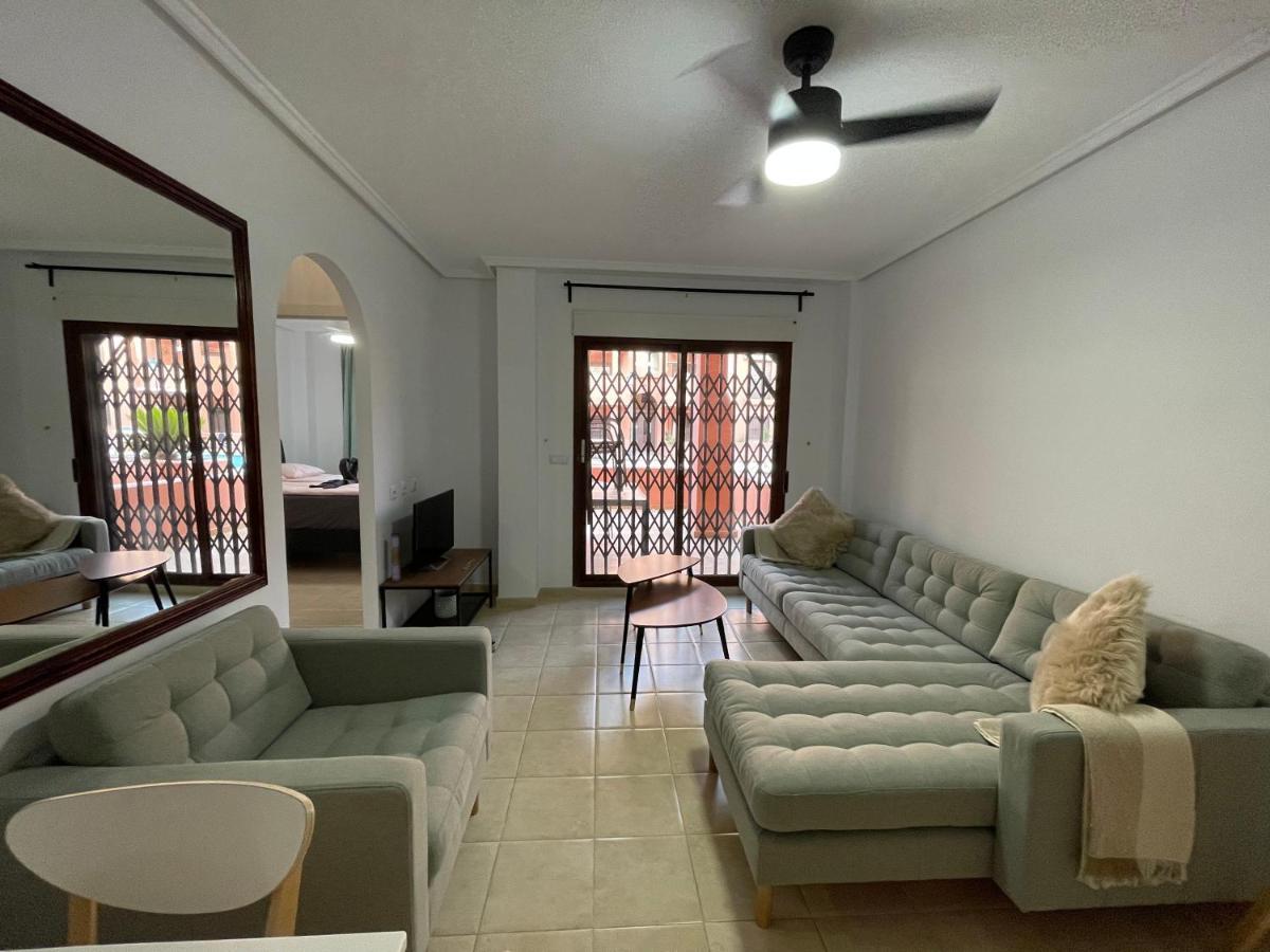 Three Bedroom Apartment With Pool In Torrevieja Buitenkant foto